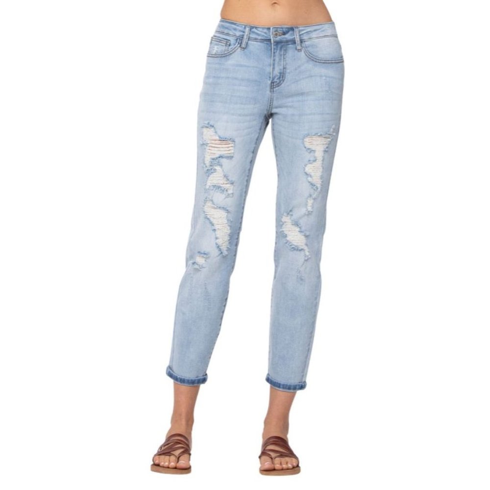 Judy Blue Light Wash Distressed Boyfriend Jeans